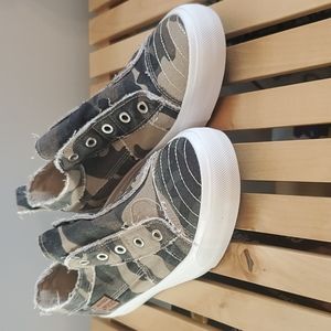 Jenn Ardor size 9 Canvas Slip-on Sneakers